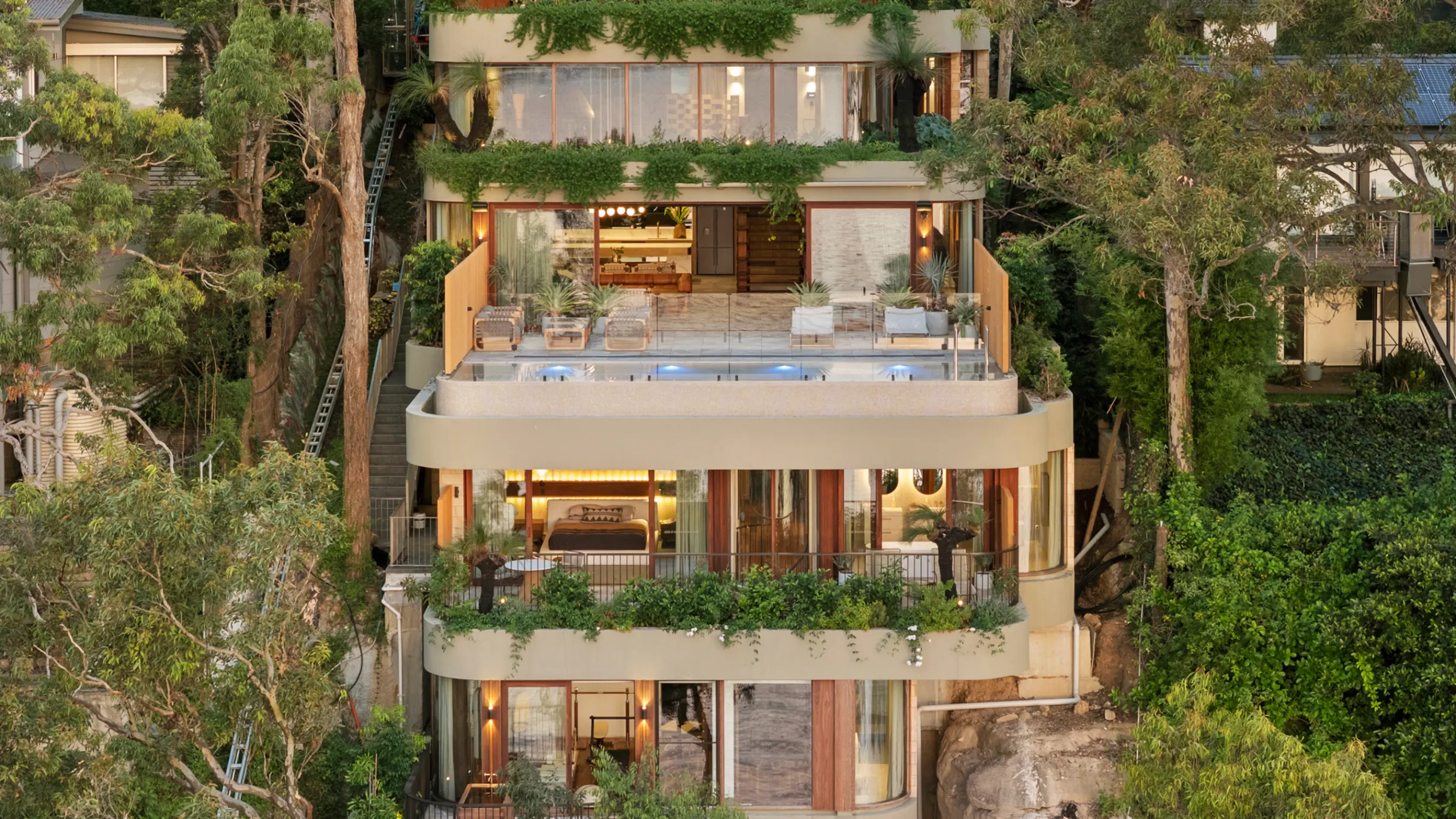 6 bedroom house for sale in 189 Riverview Road, Avalon Beach, Australia